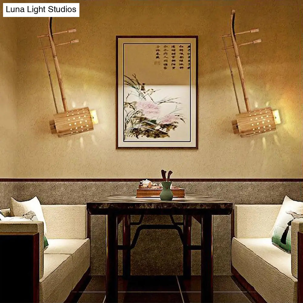 Asian Wood Wall Sconce Lamp With Bamboo Shade