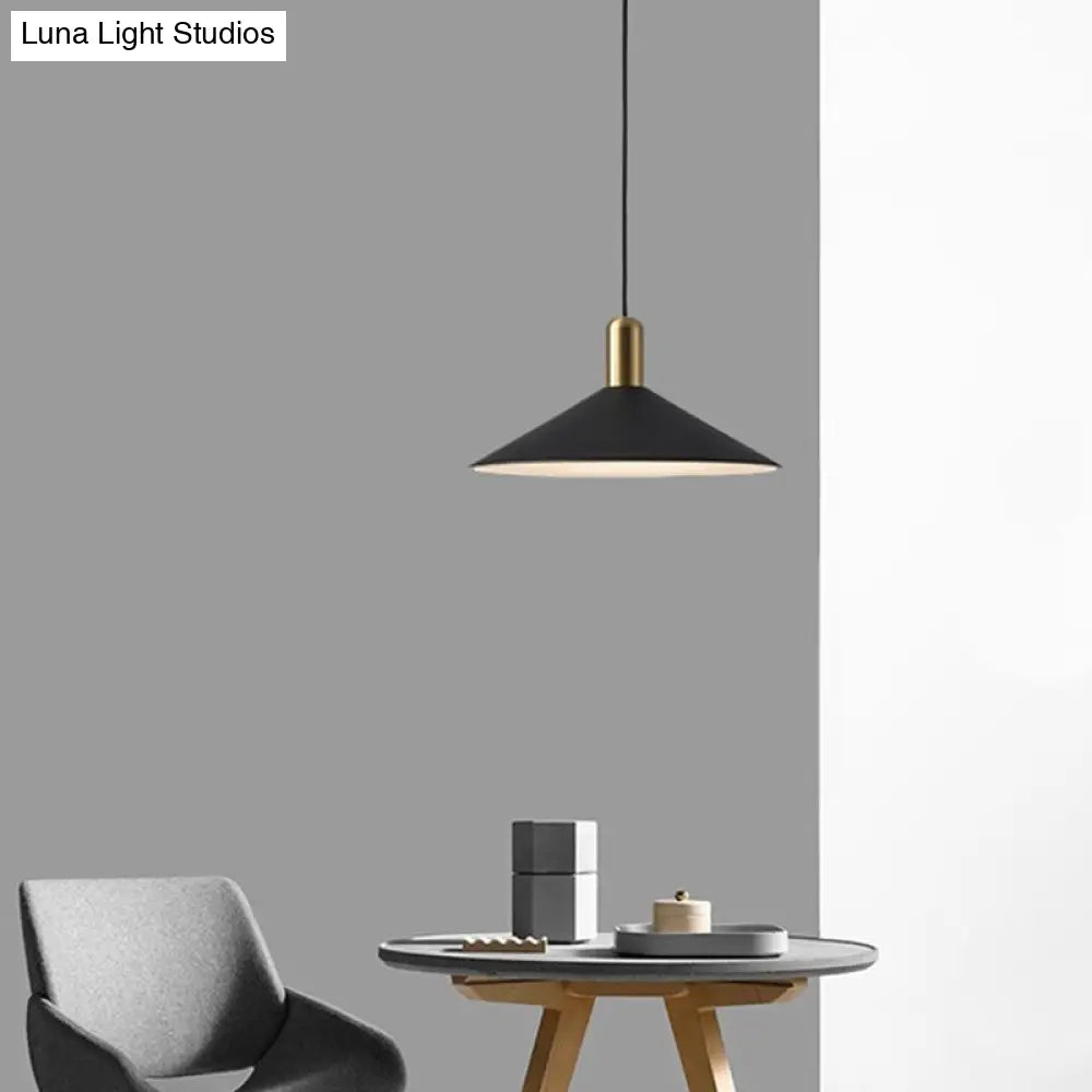 Black Cone-Shaped Retro Pendant Light - Metal Hanging Fixture