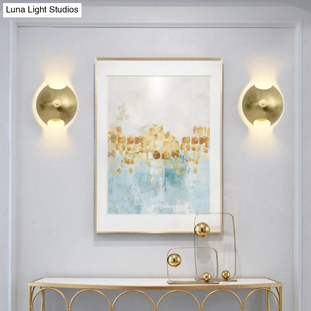 Globe Wall Mount Metal Led Lamp In Gold For Bedroom Lighting