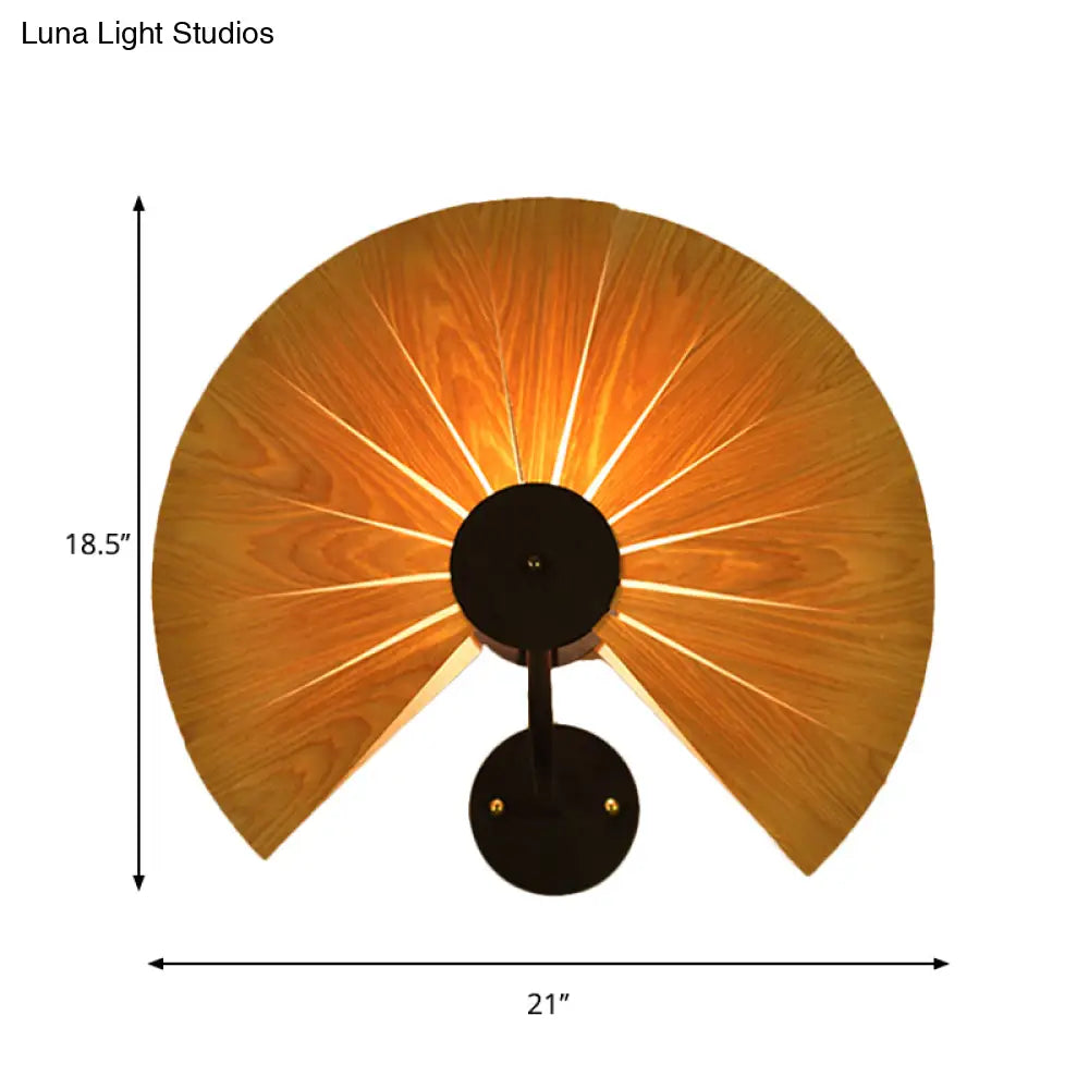 Handmade Wood Veneer Wall Sconce With Modern Stylish Design And 1 Light - Perfect For Restaurants
