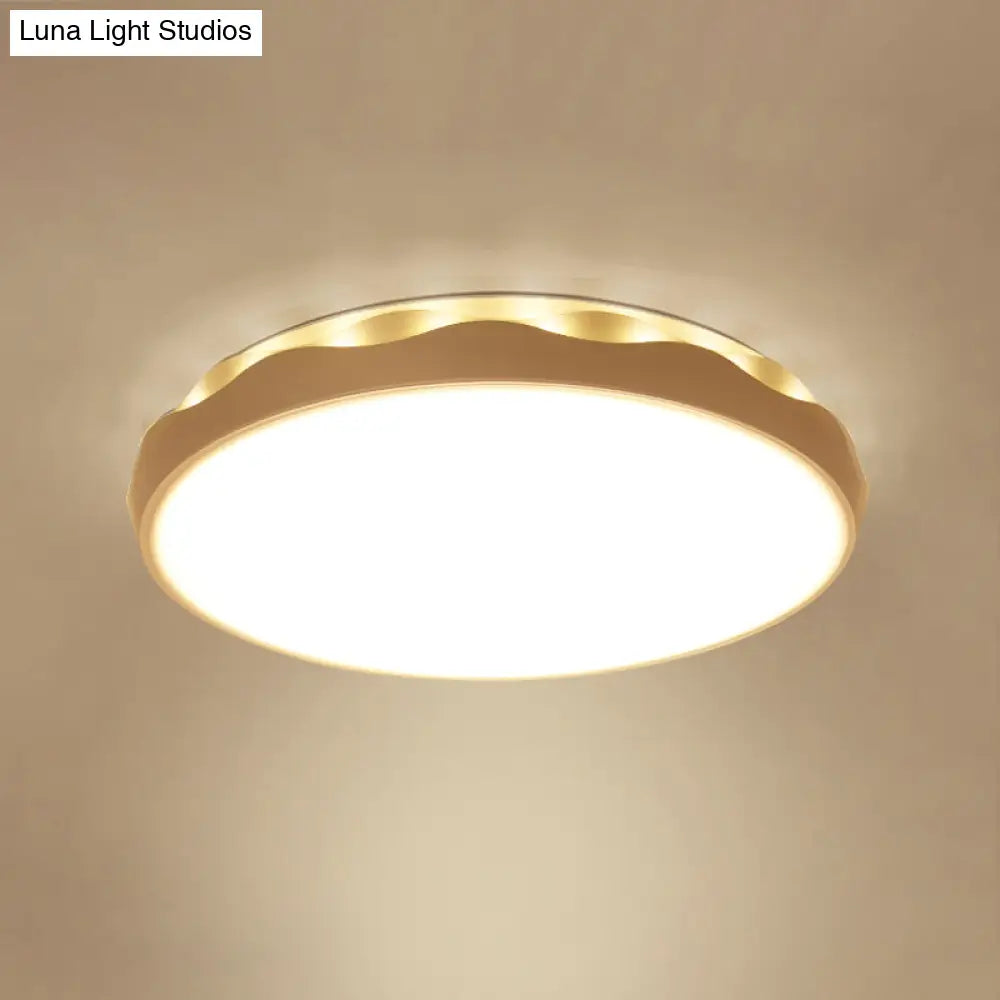 Minimalist Iron Ceiling Light 17’/21’ Dia Flush Mount White Rounded Design Led Scalloped Edge