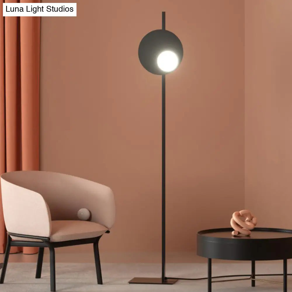 Minimalist Led Metal Floor Lamp - Black Standing Light For Bedroom