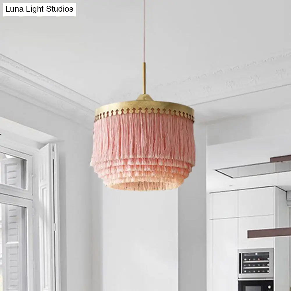 Minimalistic Round Fringe Pendant Light Fixture In Gold
Or
Gold Suspension - Simple & Elegant