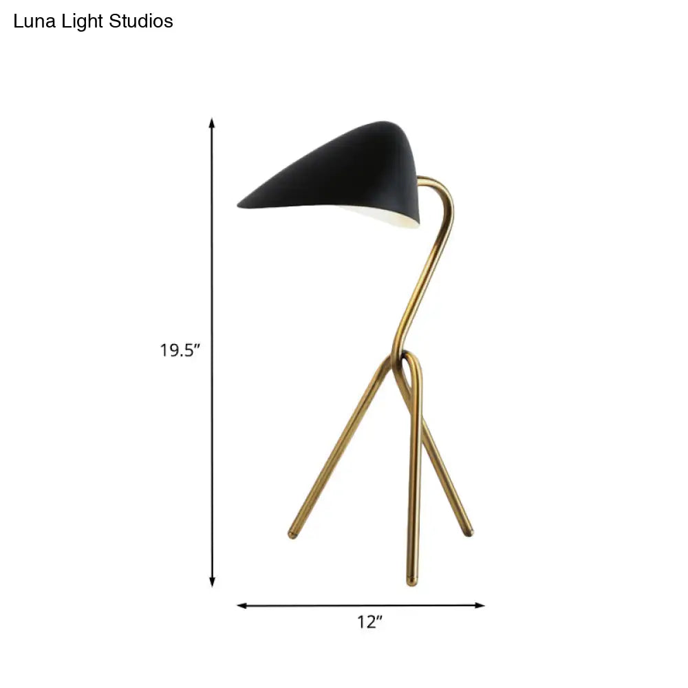 Modern Abstract Table Lamp For Bedroom - Minimalist Metallic Desk Light With Black & Brass Finish