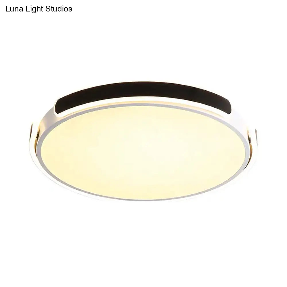 Nordic Led Flush Mount Round Ceiling Light - Black/White With Riveted Straps 14/18/21.5’ Warm/White
