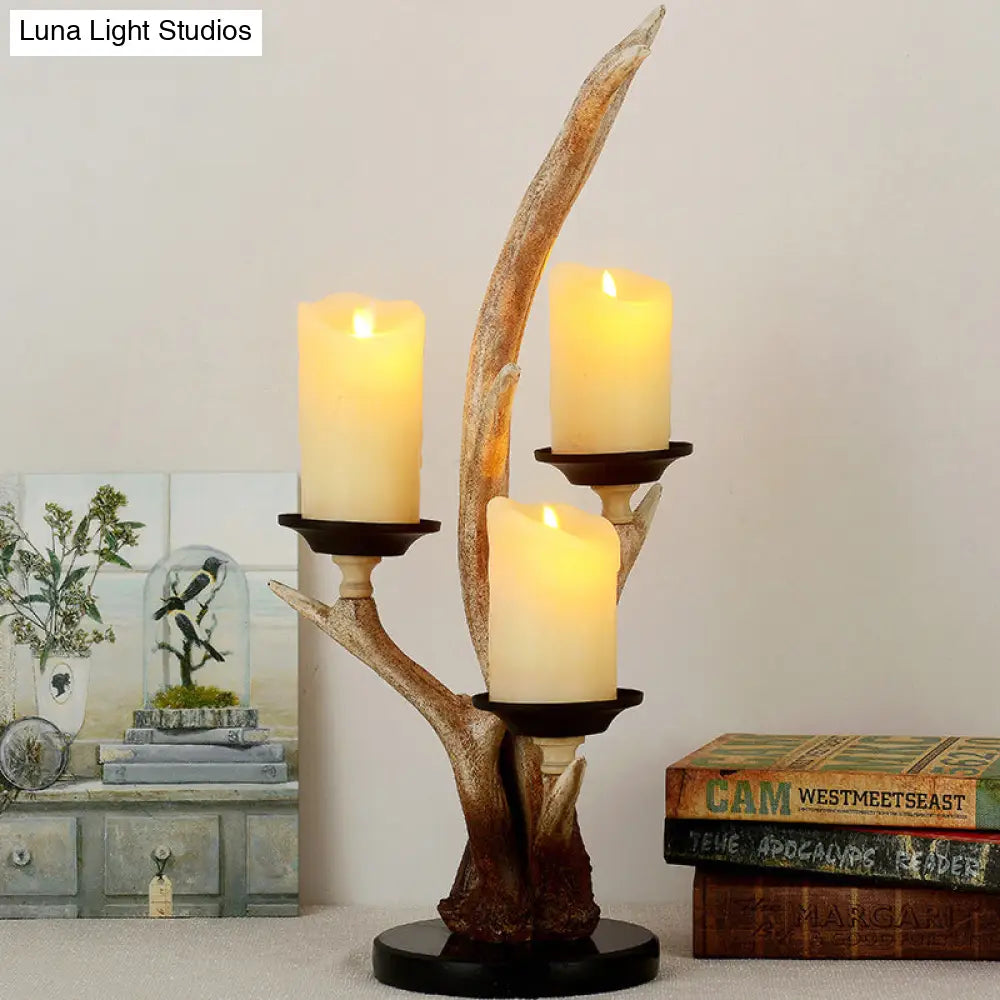 Rustic 3-Light Resin Desk Lamp For Bedroom - Country Style Candle Reading Light In Wood With Antlers