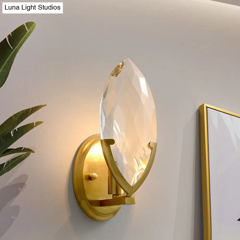 Traditional Gold Wall Sconce With Crystal Block Design - Oval Living Room Light