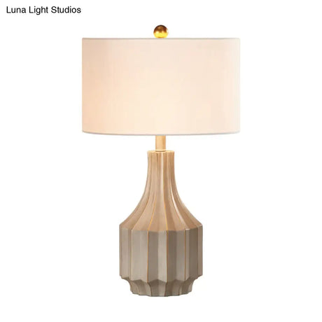 1-Light Lodge Beige/White Fabric Table Lamp With Pot Base - Perfect For Bedroom Nightstands