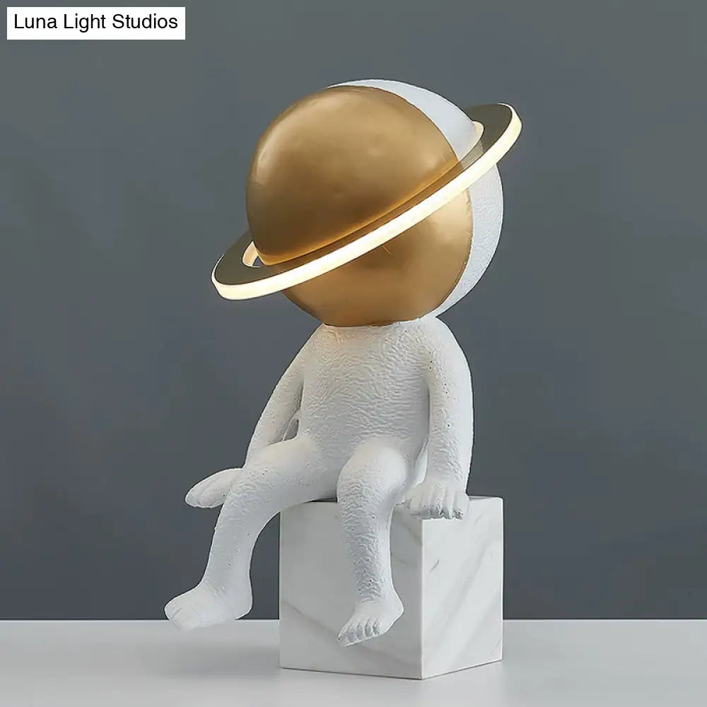 Astronaut Led Table Lamp: Decorative Resin Nightstand Light - White