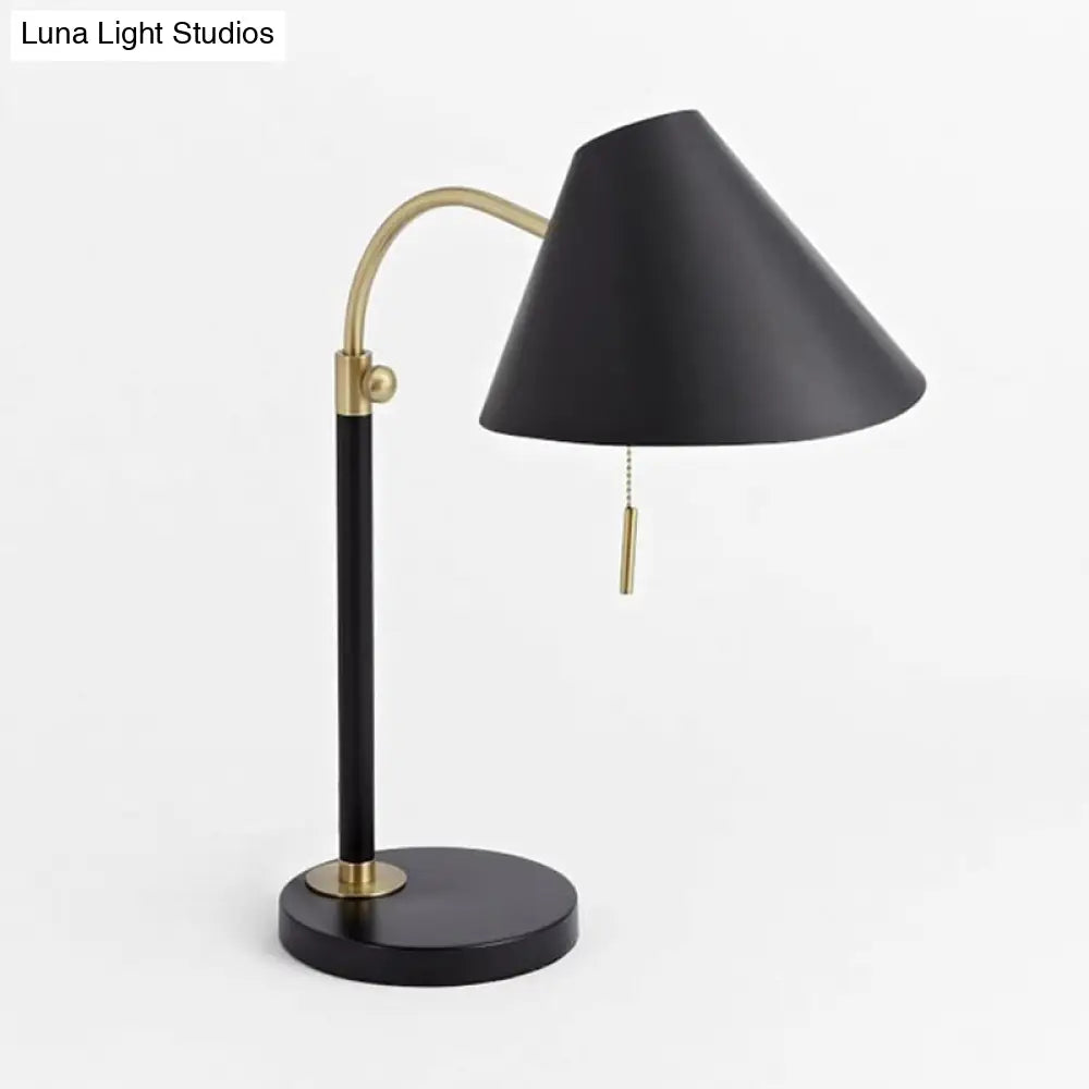 Black Flared Iron Table Lamp With Pull Chain For Study Room