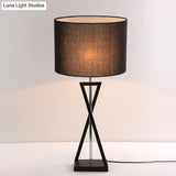 Black/White Drum Desk Lamp - Traditional Fabric 1-Light Bedroom Reading Light
