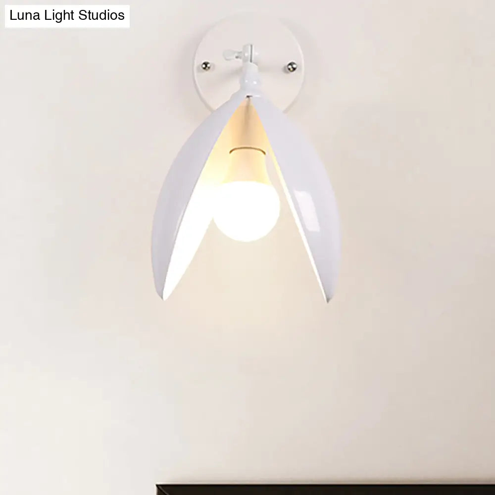 Blooming Bud Wall Light - Modern Metal 1-Light Mounted For Living Room (Black/White)