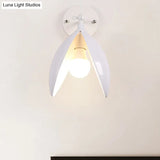 Blooming Bud Wall Light - Modern Metal 1-Light Mounted For Living Room (Black/White)