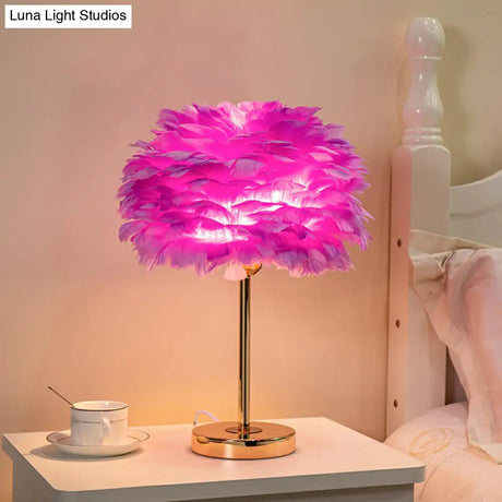 Blossom Feather Bedside Lamp - Minimalistic Natural Nightstand Light