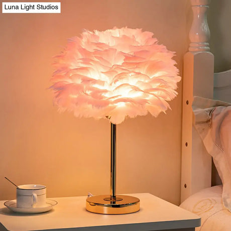 Blossom Feather Bedside Lamp - Minimalistic Natural Nightstand Light