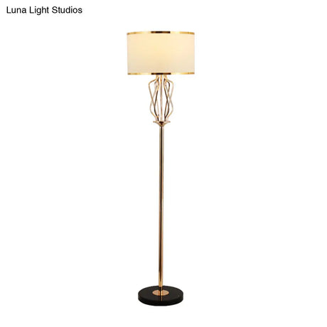 Classic Style Round Fabric Floor Lamp With 1 Head Brass Finish Ideal For Living Room Lighting