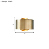 Colonial Style Gold Round Metal Wall Sconce With 1 Light - Living Room Lighting Fixture