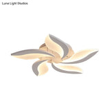 Contemporary Acrylic Flower Flush Mount Light: Led Ceiling Lighting Fixture With 3/5/9 Lights In