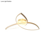 Contemporary Metallic Petal Flush Lamp - 23’/29’ W Led Close To Ceiling Light In Black/White