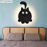 Cute Wooden Led Wall Light For Kids Bedroom - Circular Kitten Sconce Animal Lighting
