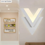 Double-V Acrylic Led Wall Sconce Light Fixture In Warm/White For Simplicity The Bedroom