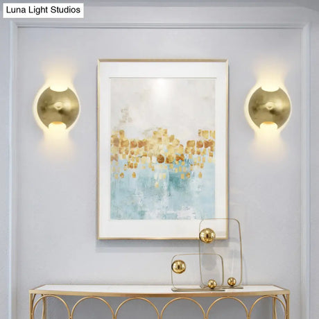 Globe Wall Mount Metal Led Lamp In Gold For Bedroom Lighting