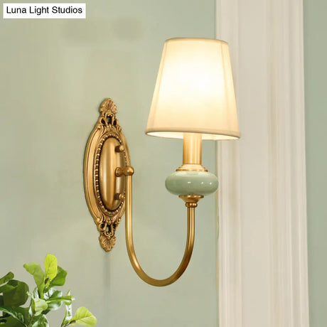 Gold Swoop Arm Wall Light With Traditional Metal Design - 1/2-Head Sconce Lamp