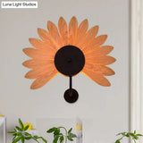 Handmade Wood Veneer Wall Sconce With Modern Stylish Design And 1 Light - Perfect For Restaurants