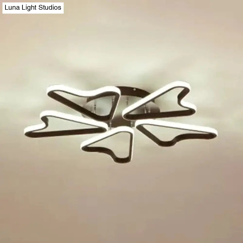 Horn-Shaped Led Ceiling Lamp For Modern Child Bedroom Made Of Acrylic