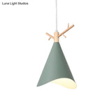 Iron Waveform-Edge Conic Ceiling Light - Nordic 1 Head Pendant (Green/Grey/White) With Wood Antler