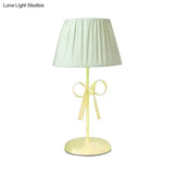 Macaron Loft Plaid Reading Light For Child Bedroom - Desk Lamp With Bow Accent