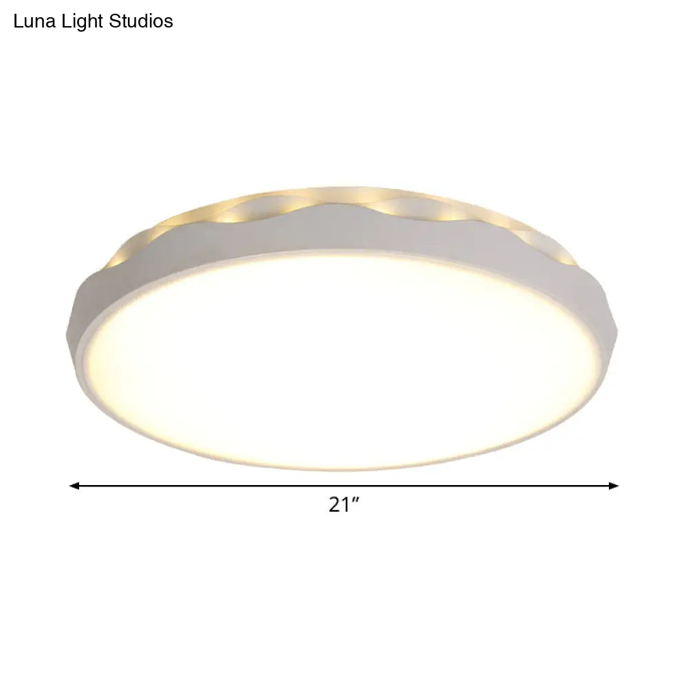 Minimalist Iron Ceiling Light 17’/21’ Dia Flush Mount White Rounded Design Led Scalloped Edge