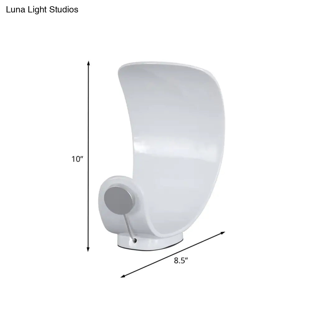 Minimalist Moon Shape Led Metallic Table Lamp With White Finish For Bedside Lighting