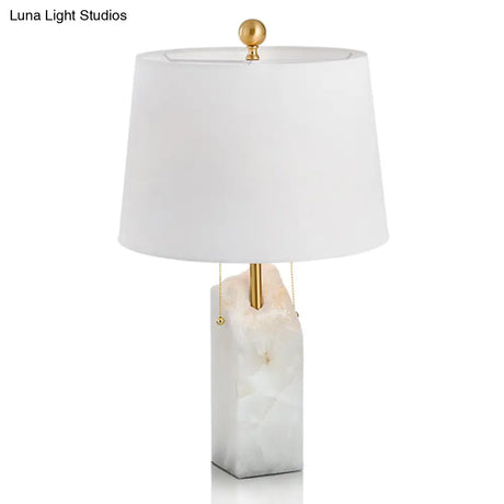 Minimalist White Table Lamp With Mica Base Single-Bulb Design And Pull Chain