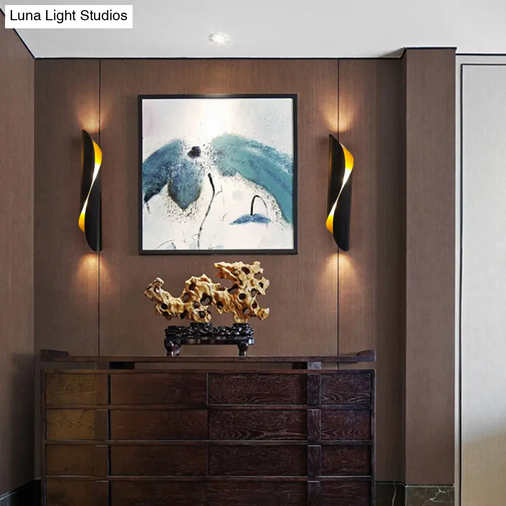 Minimalistic 2-Head Flush Mount Sconce - Black/White Metallic Wall Mounted Lighting