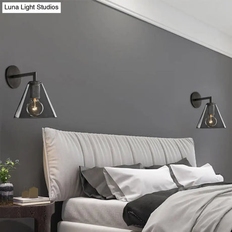 Minimalistic Brass Wall Sconce With Clear Glass For Bedside Lighting