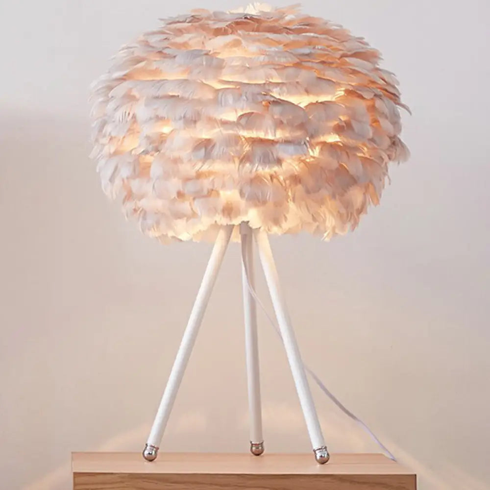 Minimalistic Feather Round Table Lamp For Living Room Nightstands - Single Bulb Lighting Solution
