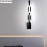 Minimalistic Metal Led Stairway Sconce In Warm/White Light - Black/White