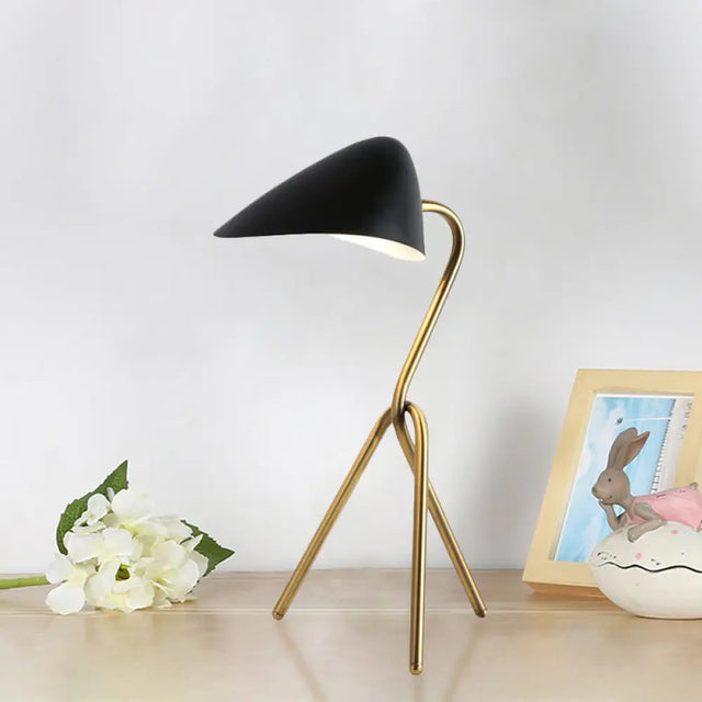 Modern Abstract Table Lamp For Bedroom - Minimalist Metallic Desk Light With Black & Brass Finish