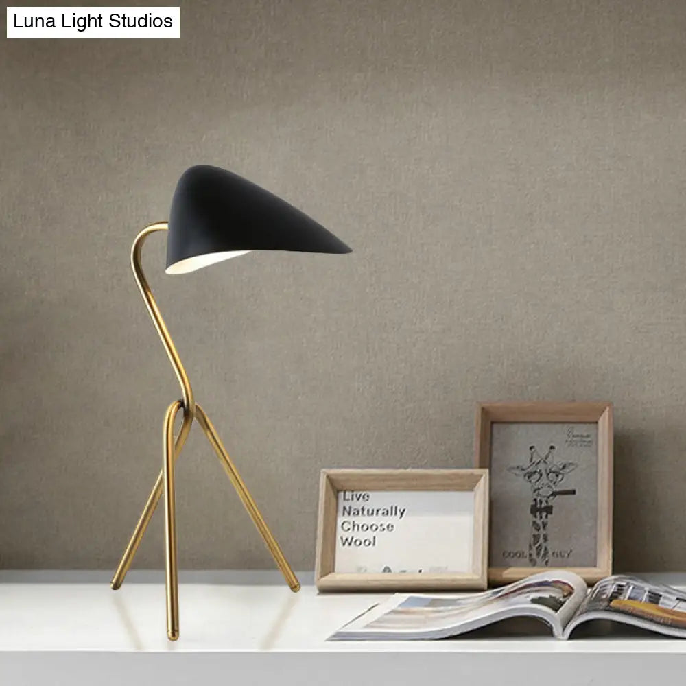 Modern Abstract Table Lamp For Bedroom - Minimalist Metallic Desk Light With Black & Brass Finish
