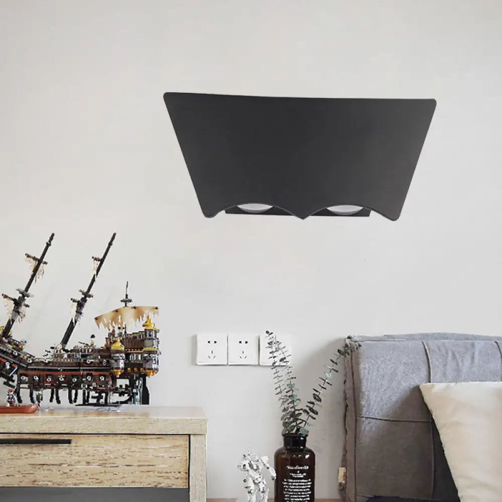 Modern Black Geometric Led Wall Sconce In Warm/White Light / White