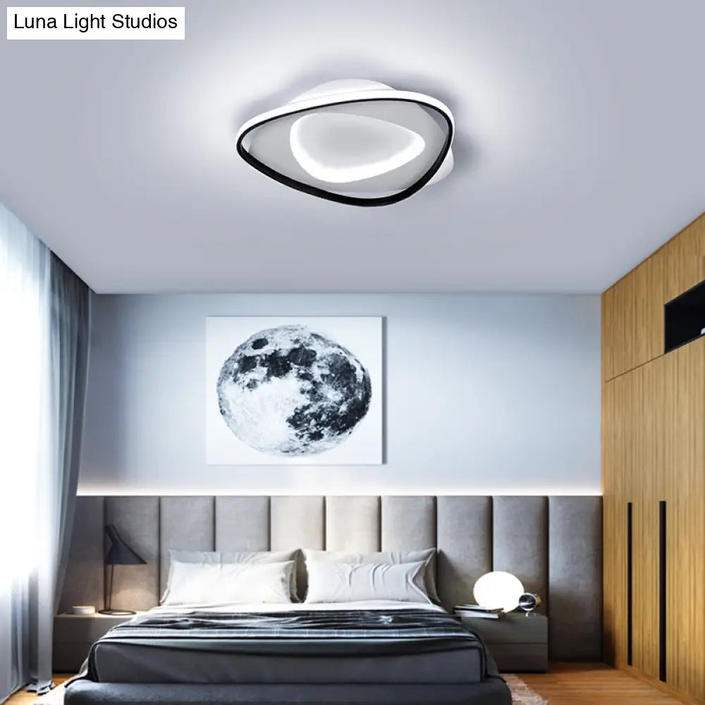 Modern Black Metal Led Triangle Flush Mount Ceiling Light For Bedroom