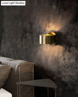 Modern Brass Wall Sconce - Stylish Bedroom Decoration 1-Light Round Shape Mount Bedside Light