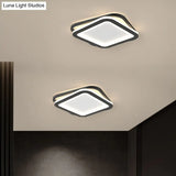Modern Ceiling Mounted Flush Lighting In Black/Gold - Round/Square Metal Led Fixture For Hallways