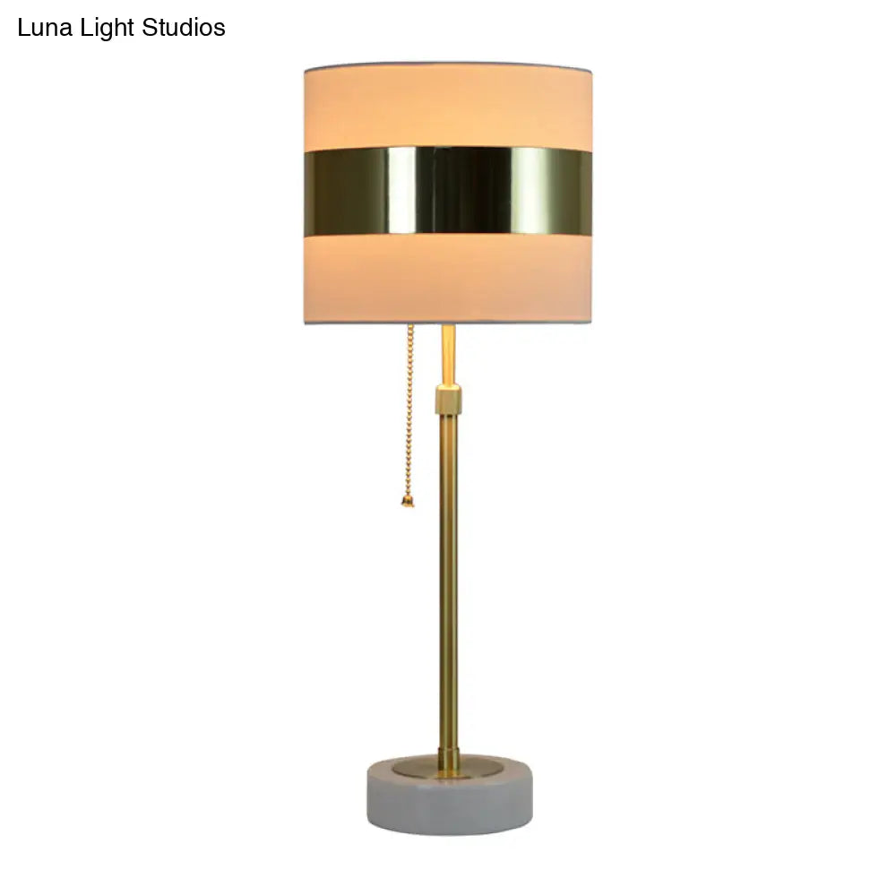 Modern Drum Table Lamp In Gold With Pull Chain Stylish Bedside Light Fixture