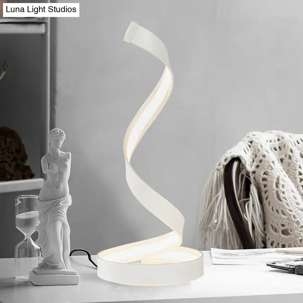Modern Led Desk Lamp In White With Twisted Acrylic Shade