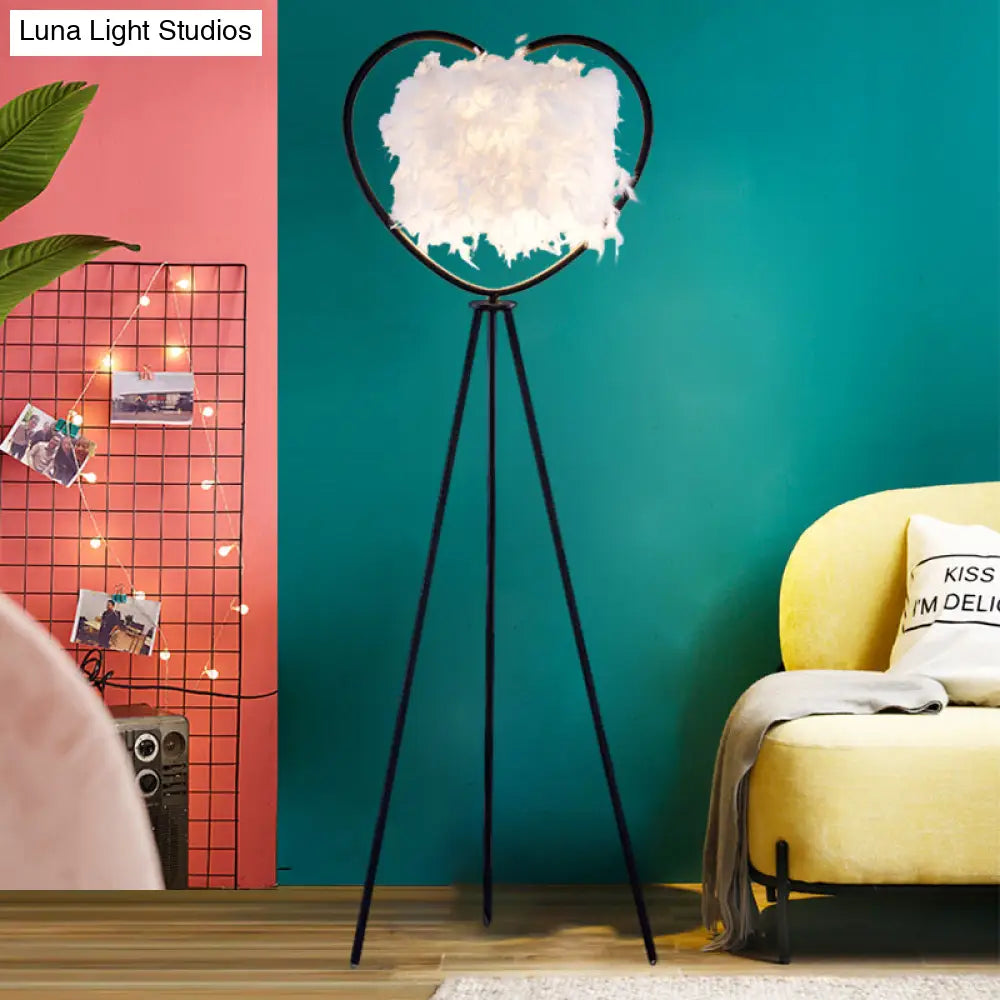 Modern Metallic 1-Head Black/Gold Finish Floor Lamp With Feather Shade & Loving Heart Frame