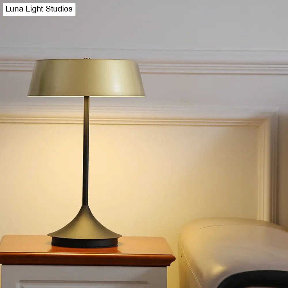 Modern Metallic Nightstand Lamp With Light Brown Finish