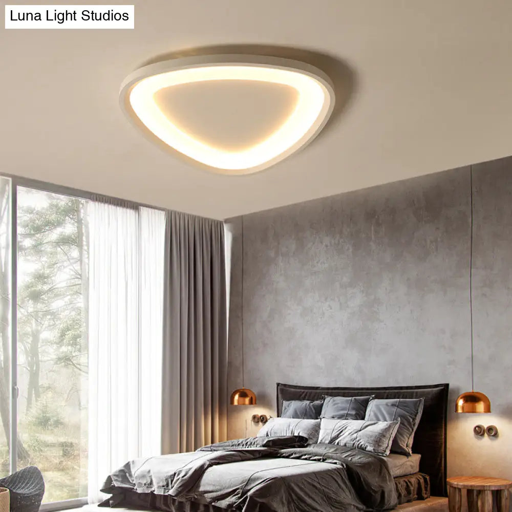Modern Triangle Ceiling Mount Light - 18’/23.5’ W Stylish Metal Led Flush Lighting Warm/White