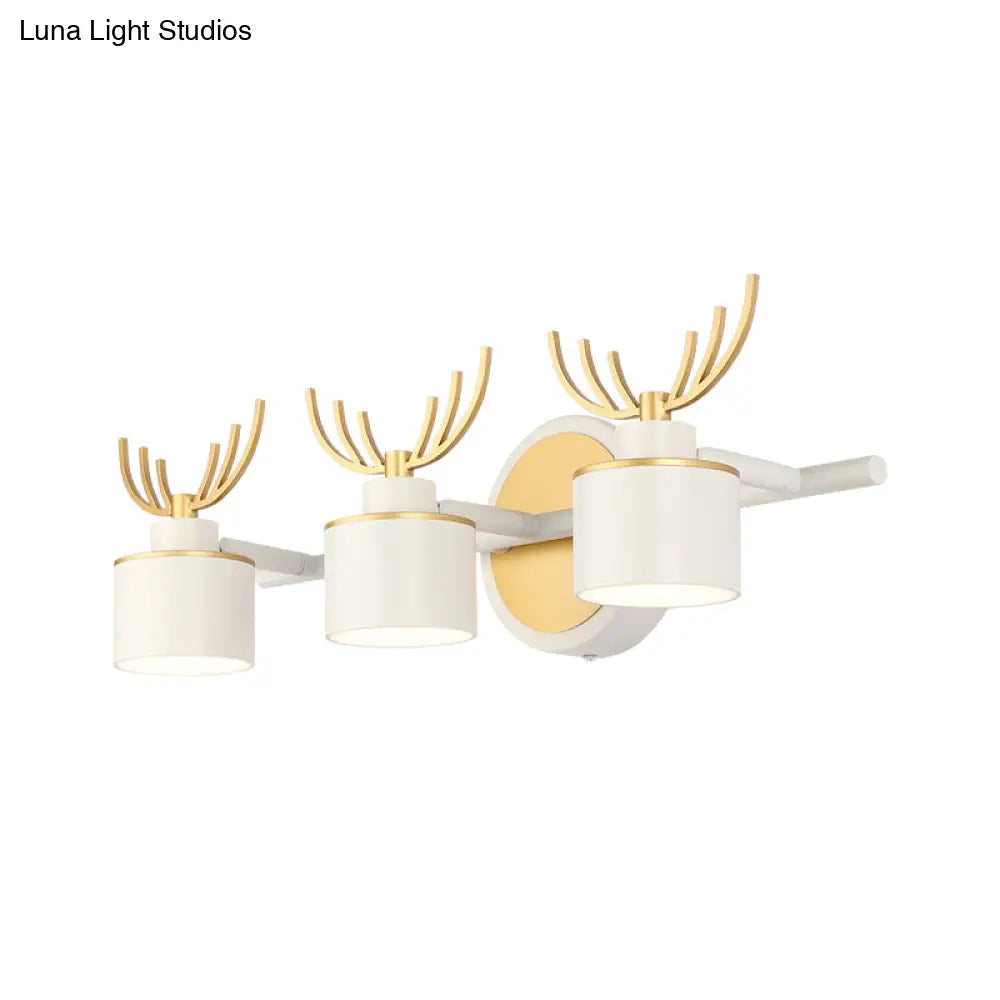 Modernist Elk Design 3-Head Metal Wall Sconce In White For Living Room Lighting